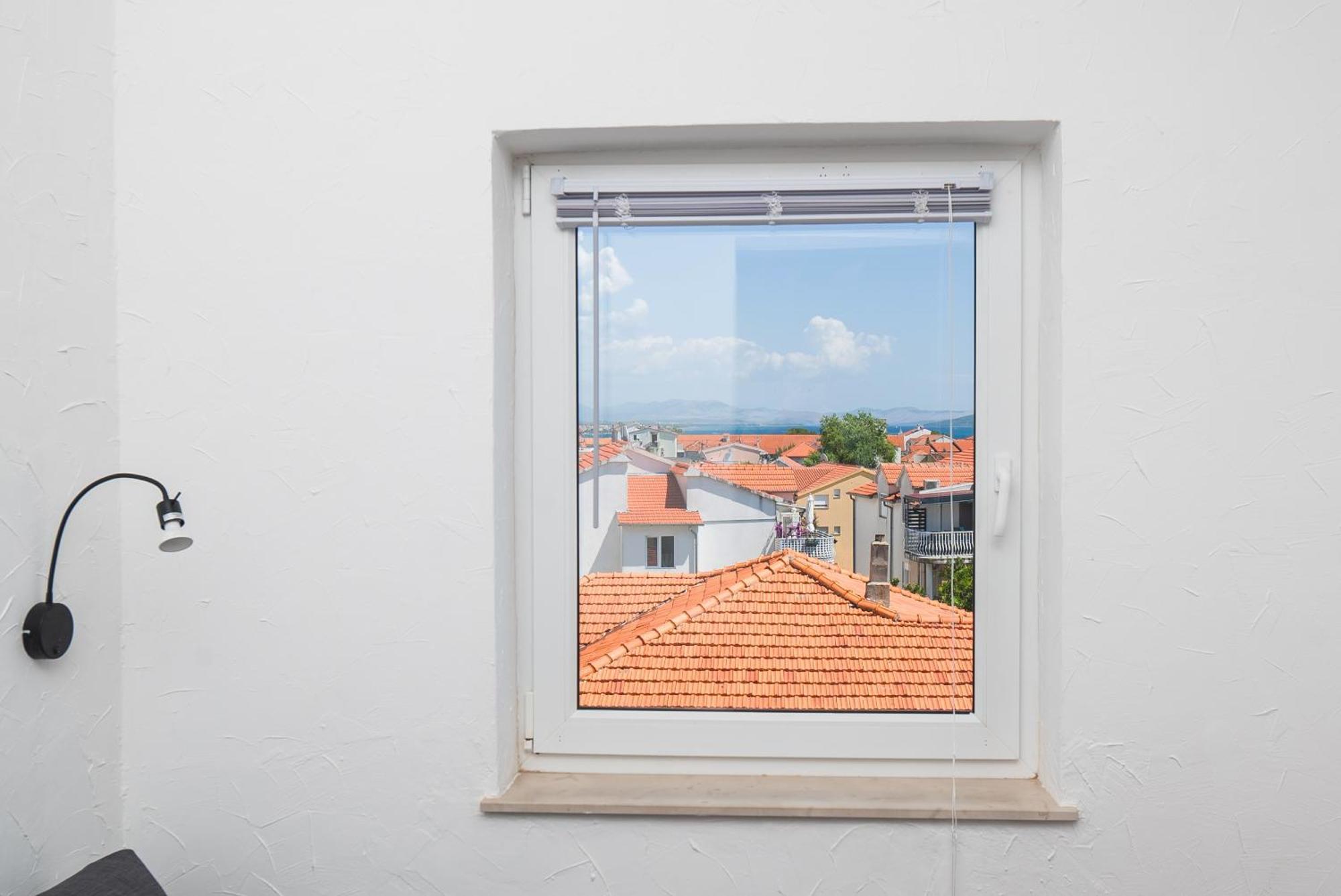 Apartments And Rooms Mladen Vodice Rum bild